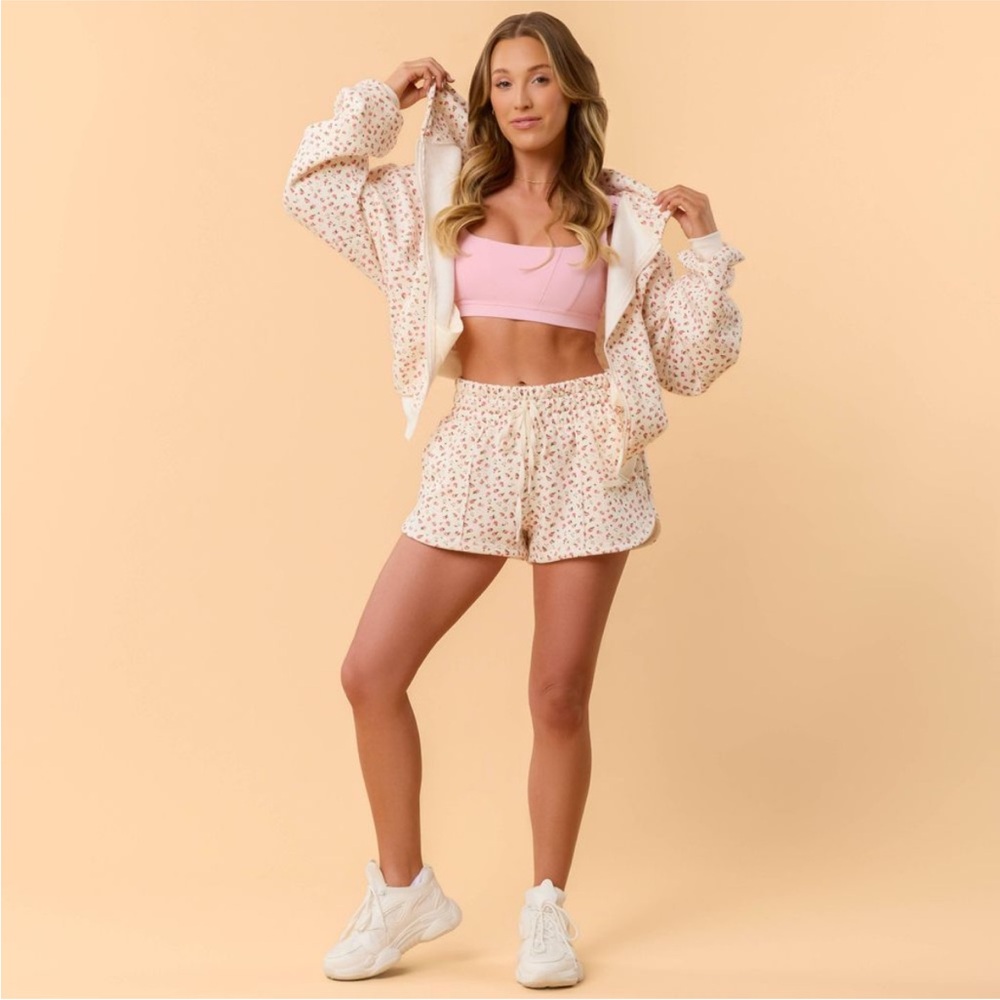 Women's Marshmallow Full Zip Hooded Sweatshirt - Blogilates in Cream Floral - Picture 7 of 8
